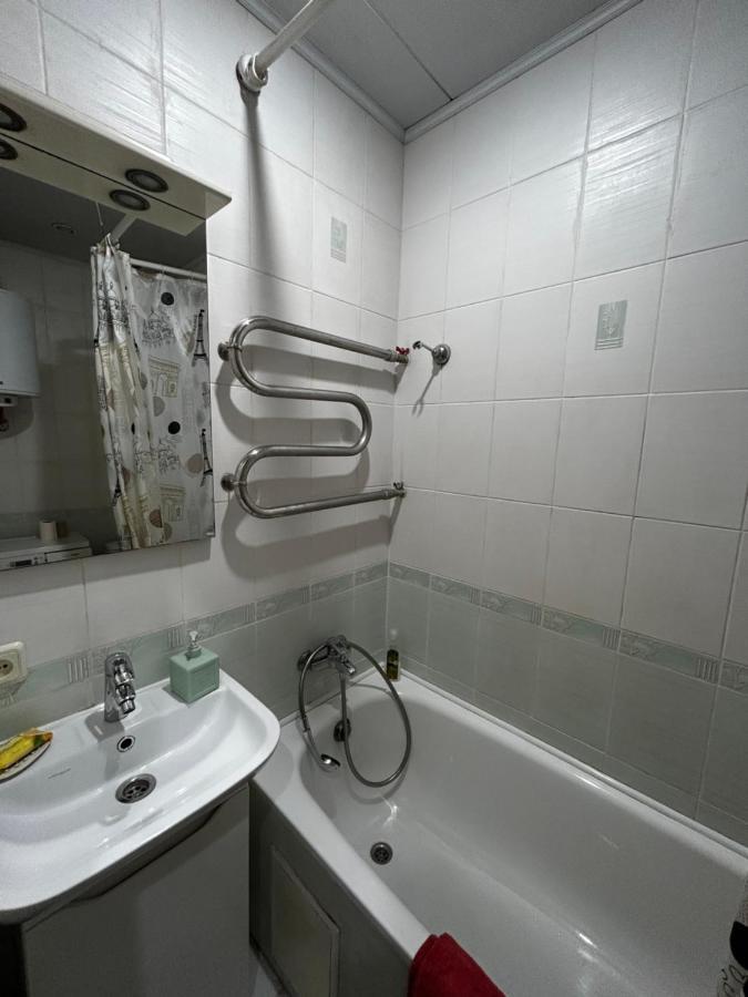 Apartment Near Train Station And Close To City Center Κίεβο Εξωτερικό φωτογραφία